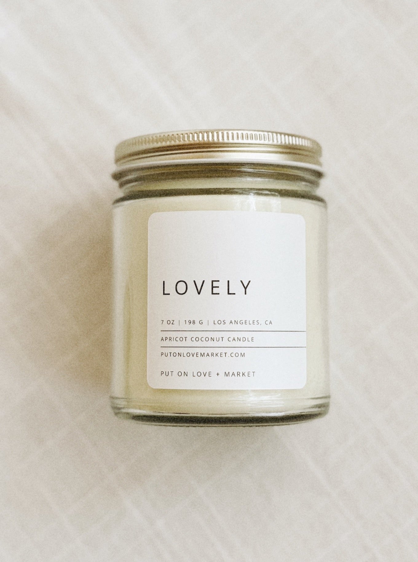 LOVELY SCENTED CANDLE